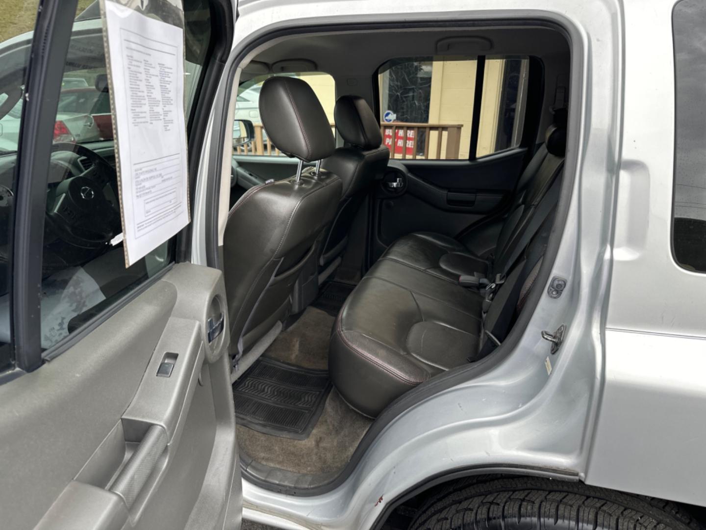 2011 Silver Nissan Xterra (5N1AN0NW0BC) , located at 5700 Curlew Drive, Norfolk, VA, 23502, (757) 455-6330, 36.841885, -76.209412 - Photo#9